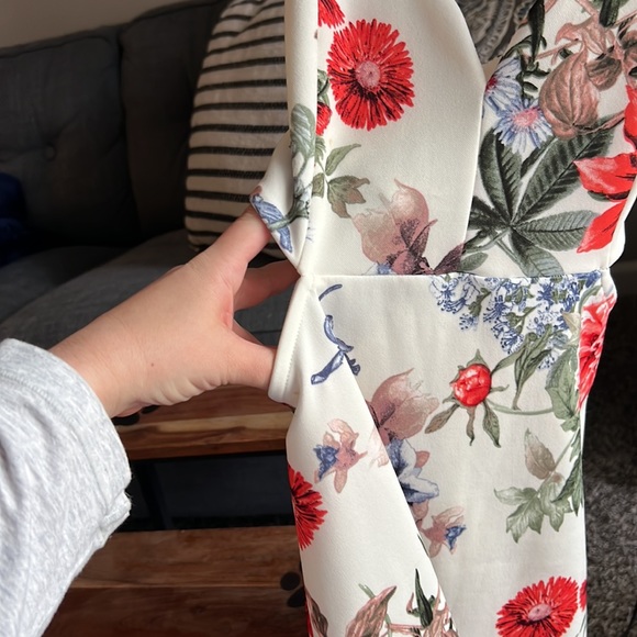 Dress - Picture 3 of 8